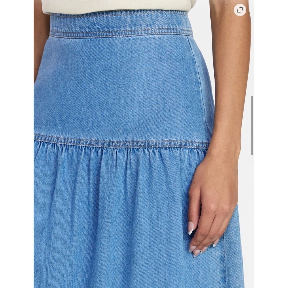 Time and Tru Drapey Denim Skirt Light Wash Tiered Midi Skirt Size 8 NWT - Picture 2 of 5